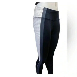 Athleta Elation Crop 7/8 Tight Leggings  Yoga White
Navy Blue Size XS